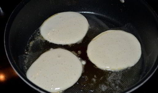 блинчики с сиропом из изюма