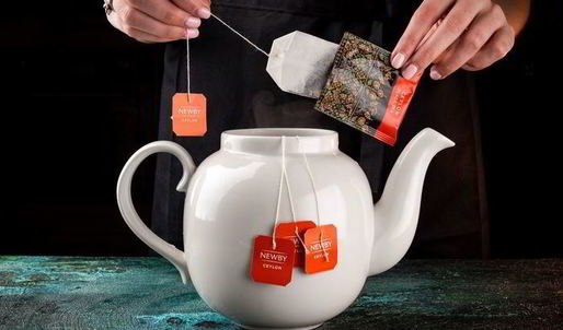 ароматный чай с ягодным льдом