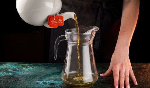 ароматный чай с ягодным льдом