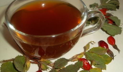 чай из плодов шиповника с мелиссой