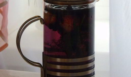 клубнично-смородиновый чай с фенхелем