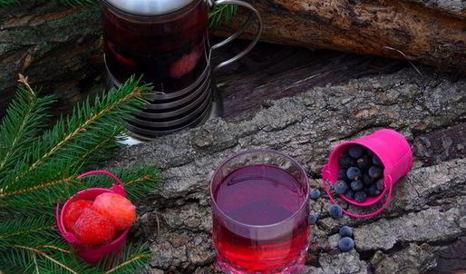 клубнично-смородиновый чай с фенхелем