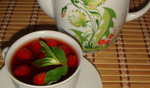 клубничный чай