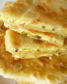 Плацинды с творогом и зеленью