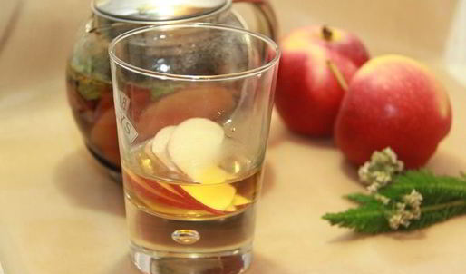 пряный яблочный чай