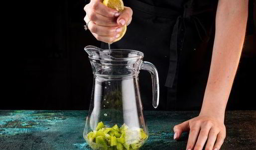 витаминный чай с киви и мятным сахаром