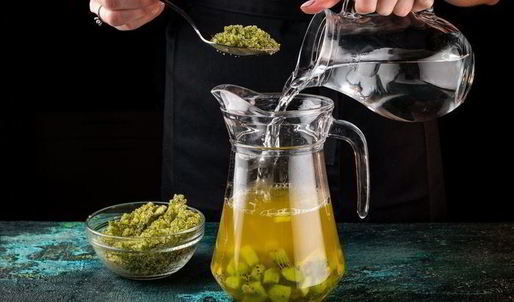 витаминный чай с киви и мятным сахаром