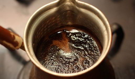 карамельный кофе в турке