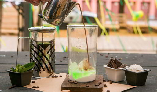 холодный мятно-шоколадный кофе