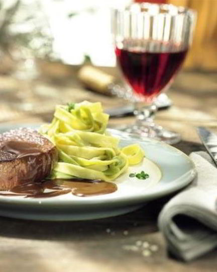 Рецепт медальонов из оленины в кофейном соусе