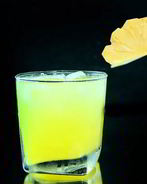 Коктейль с манго и ананасом