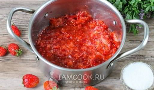 клубничный морс