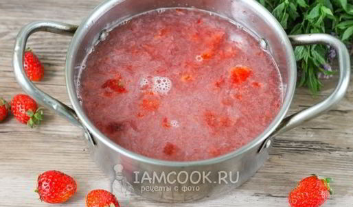 клубничный морс