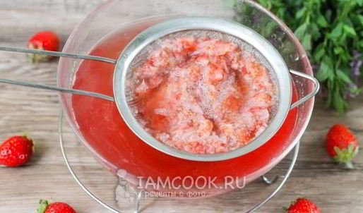 клубничный морс