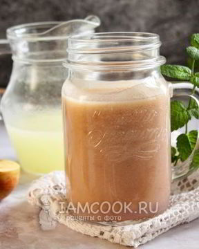 Напиток из молочной сыворотки с яблоками
