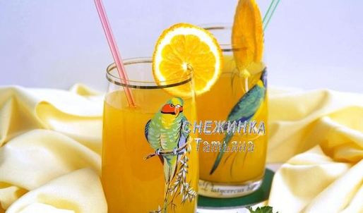 освежающий апельсиново-лимонный напиток с морковью