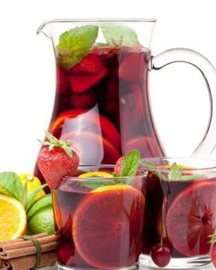 Рецепт пунша со сливовым вином и ананасом