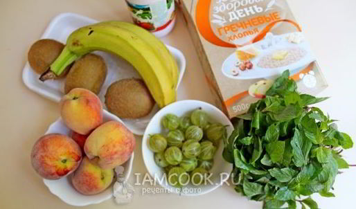 фруктовый смузи с гречневыми хлопьями