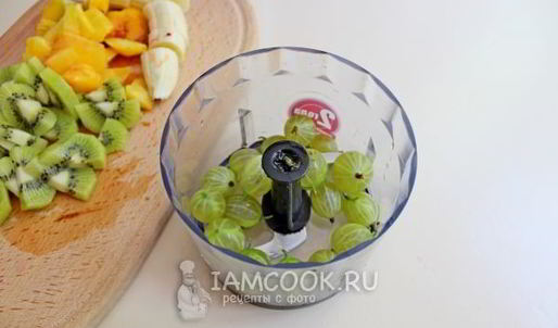 фруктовый смузи с гречневыми хлопьями