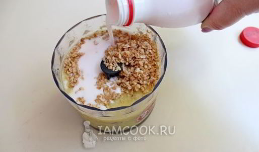 фруктовый смузи с гречневыми хлопьями