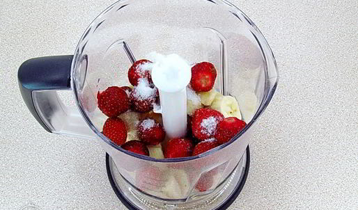 клубнично-банановый смузи