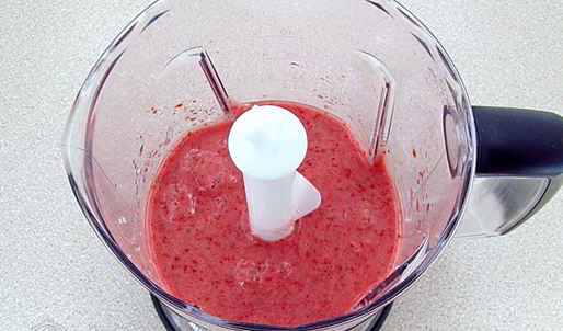 клубнично-банановый смузи