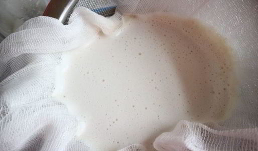 малиновый смузи на миндальном молоке