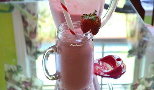 розовый смузи