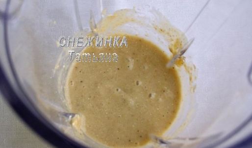 слоеный банановый смузи с пюре из киви и лайма