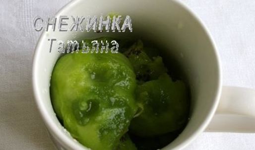 слоеный банановый смузи с пюре из киви и лайма