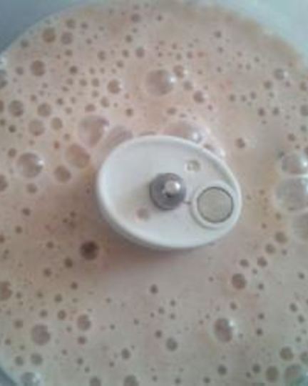 Рецепт смузей из банана, киви, клубники и соевого молока