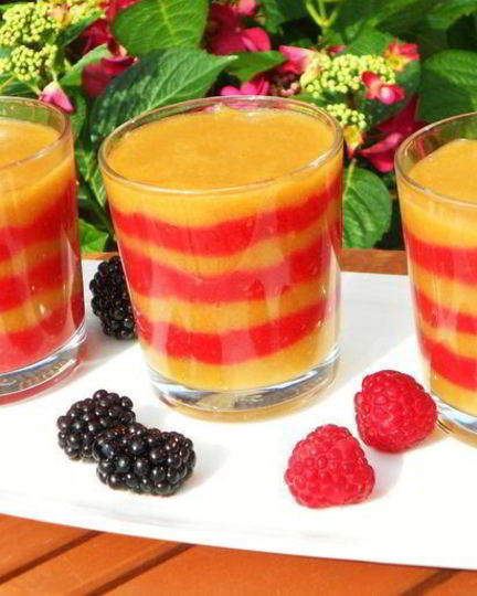 Рецепт смузей из малины и персиков