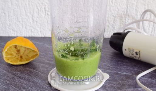 смузи из огурцов и сельдерея
