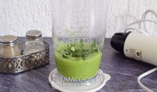 смузи из огурцов и сельдерея