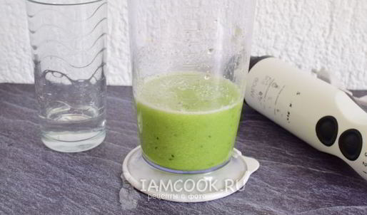 смузи из огурцов и сельдерея