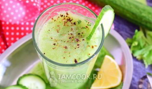 смузи из огурцов и сельдерея