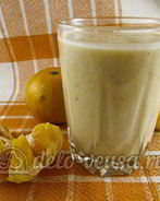 Смузи на кефире с бананом и мандарином