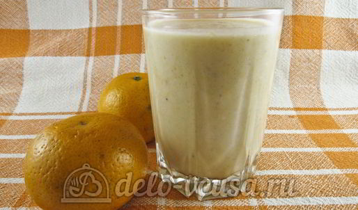 смузи на кефире с бананом и мандарином