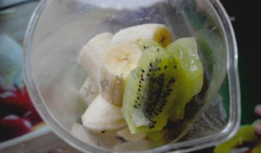 смузи с бананом и киви