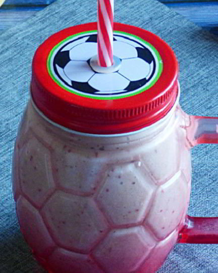 Рецепт смузей с овсянкой, бананом и клубникой