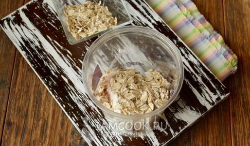 смузи с творогом, овсянкой и смородиной