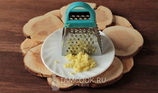 смузи с яблоком, морковью и имбирем