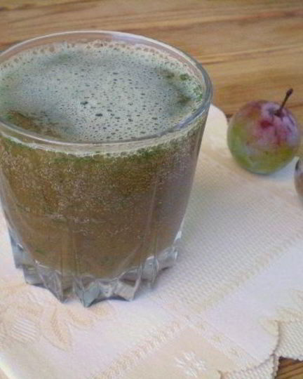 Рецепт зеленого коктейля со сливой