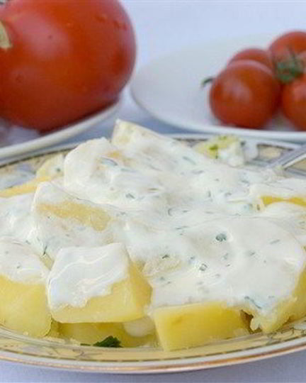 Рецепт датского картофельного салата с укропом и йогуртовой заправкой