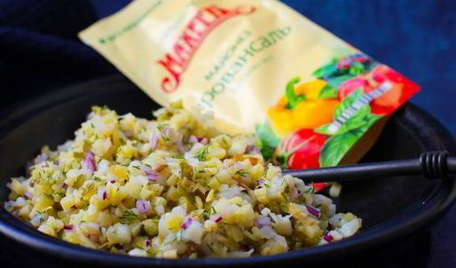 картофельный салат с белой рыбой