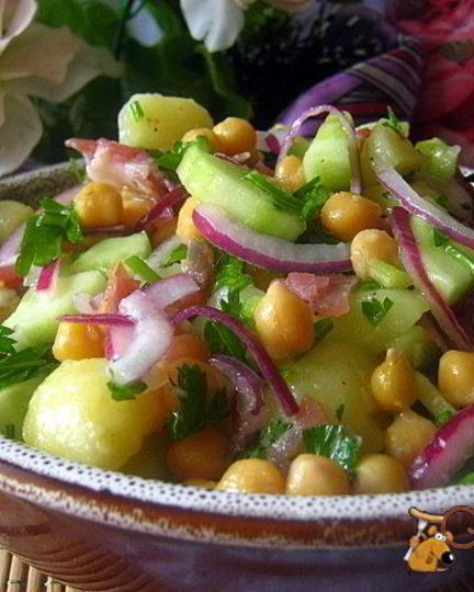 Рецепт картофельного салата с нутом и беконом