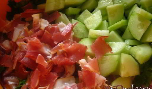 картофельный салат с нутом и беконом