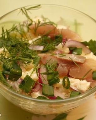 Картофельный салат с селедкой