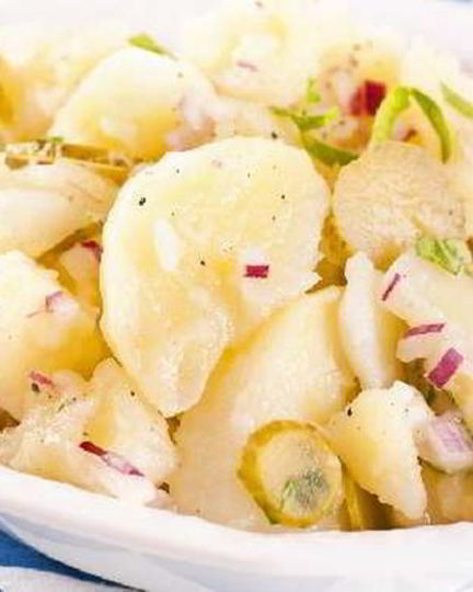 Рецепт картофельного салата с яблоком