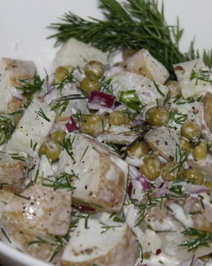 Рецепт картофельного салата с зеленым горошком